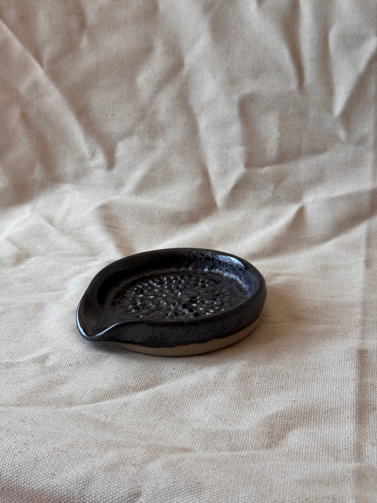 garlic grater - black (second)